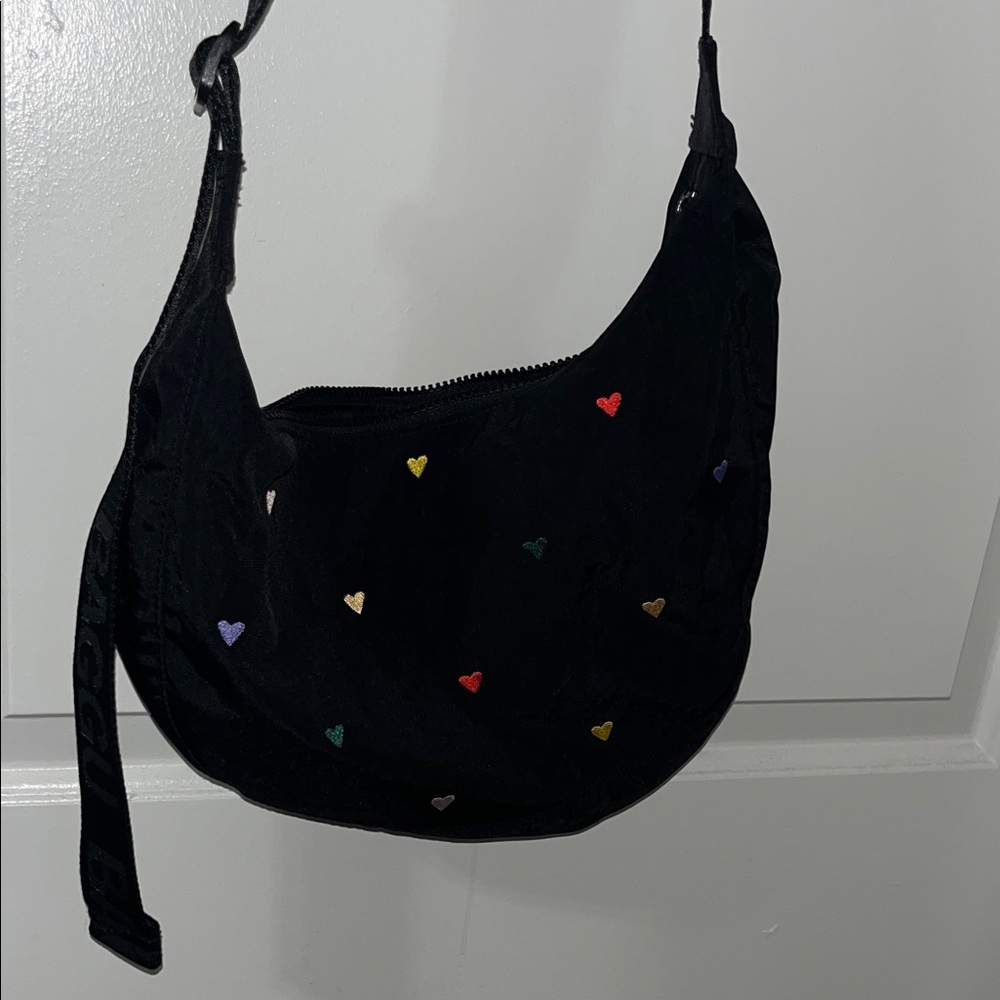 BAGGU Black Shoulder Bag with Colorful Heart Accents